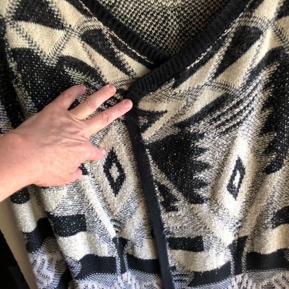 Lucky Brand Wool Blend Live in Love Longline Open Front Sweater. Medium - Picture 9 of 12